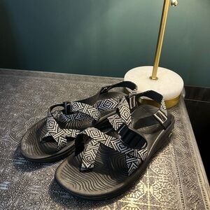 Women's Black and White Chaco